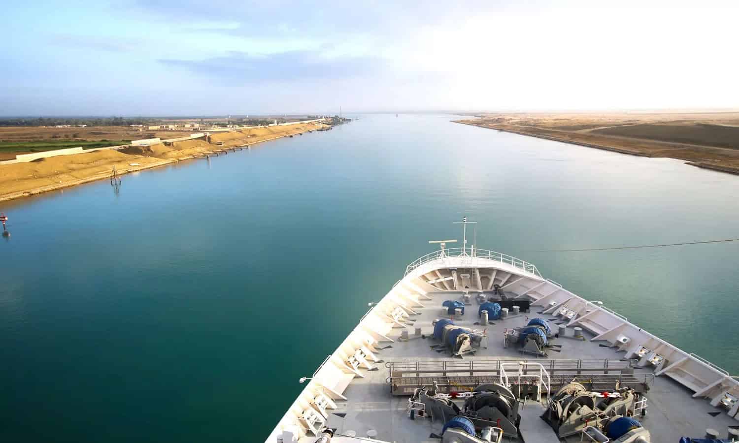 قناة السويس تطلق شركة للنقل البحري بالشراكة مع البحري السعودية